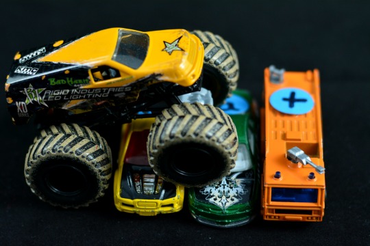 Crush the cars with this phonics monster truck activity.