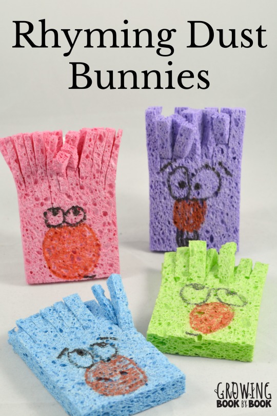 These rhyming dust bunnies puppets make great props to build phonological awareness. It's a super easy and fun rhyming activity.