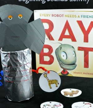 A beginning sounds activity with a robot theme. It pairs great with the book, Raybot.